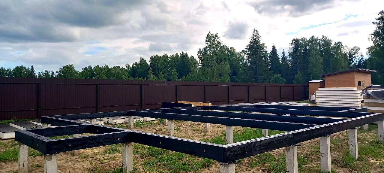 Дом 133 м² по проекту «Дилижанс 8х9», КП «Иванцево 3»: фундамент и обвязка