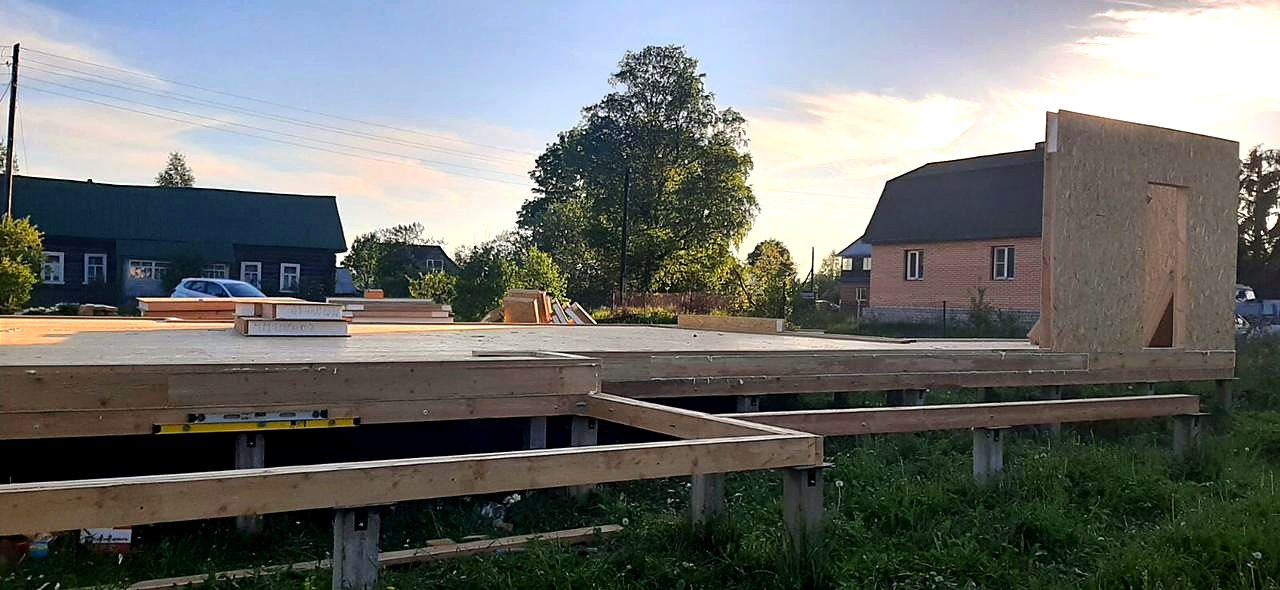 Дом 153,4 м² по индивидуальному проекту, д. Верескуново: пол из sip-панелей на отметке 0